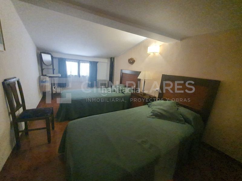 Foto f53976ce-d00d-4057-8922-d8884e7fceae. Casa adossada a Muro de Aguas