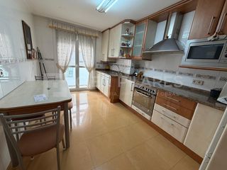 Etagenwohnung  Republica del tchad. Amplio piso en una tranquila zona de arnedo, con 3 habitaciones,