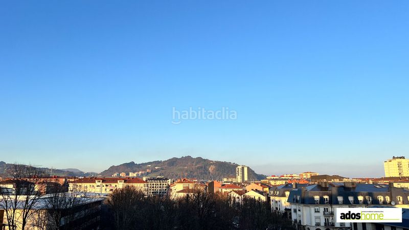 Foto e02f5bae-8772-4756-b8a3-5a122a90e604. Lloguer pis amb calefacció aparcament piscina a Zarautz