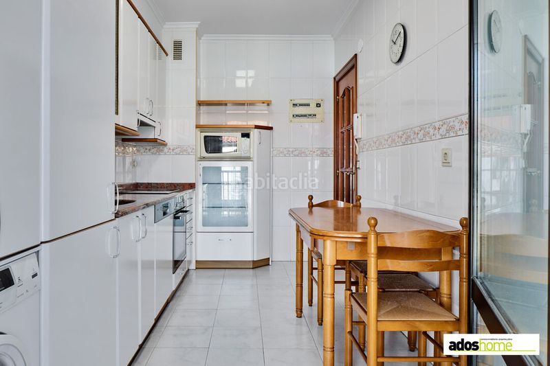 Foto 4a2c2932-2a0a-443c-868e-115ca4a2bc04. Pis a lapurdi kalea 31 a Zarautz