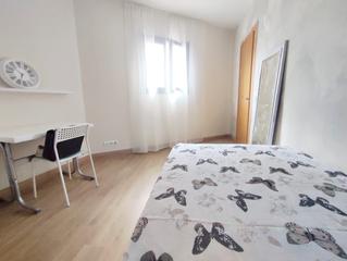 Maison à Alberite. Casa con dos merenderos