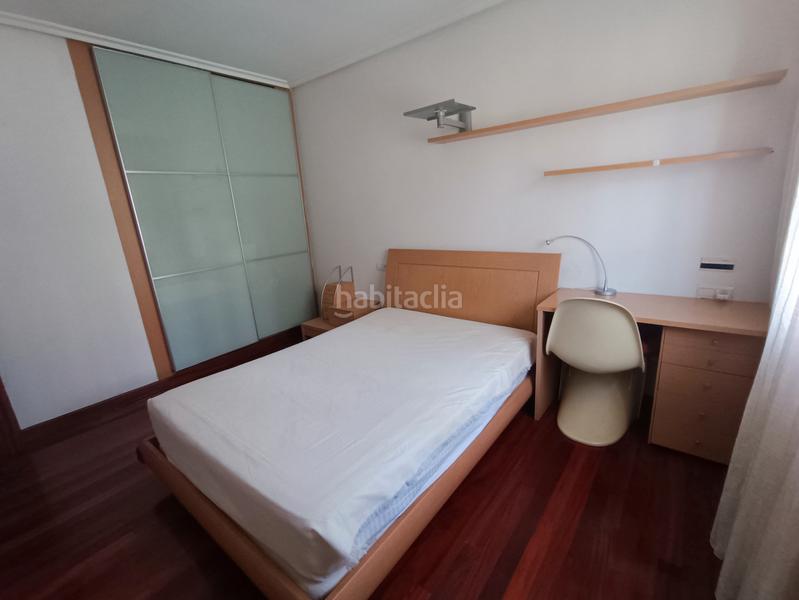 Foto 3875c426-20e0-4230-974b-2a6d5bd14a19. Casa adossada amb xemeneia calefacció a Aretxabaleta