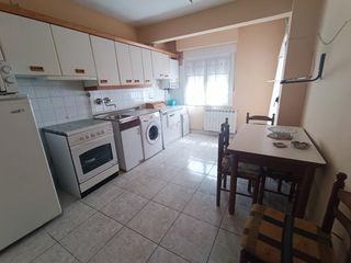 Rent Flat  San pedro auzoa 14. Piso solo para estudiantes