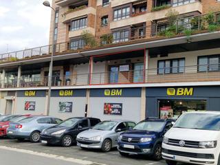 Locale commerciale  La salle hiribidea. Cabina de esttica