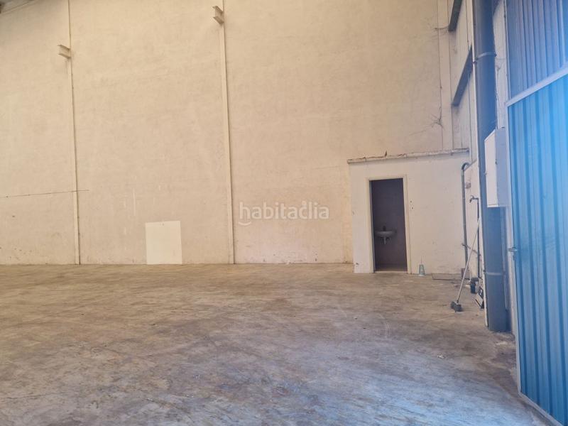 Foto abc0f947-a58f-49c7-9fd2-2e93e1c14d52. Fabrikhalle in Aizarnazabal