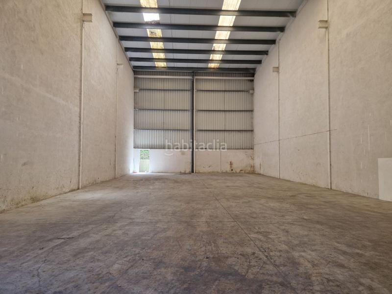 Foto ef4da176-4ece-4582-a7cf-bbed50bb3fdb. Fabrikhalle in Aizarnazabal