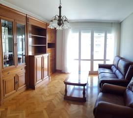 Rent Flat  Lapurdi kalea. Alquiler en zona residencial, entorno tranquilo.