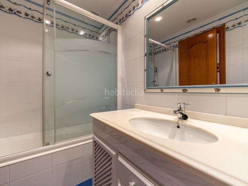 Foto 061b7ea2-61a5-437d-8695-0740d968db7e. Casa adossada amb calefacció aparcament a Zarautz