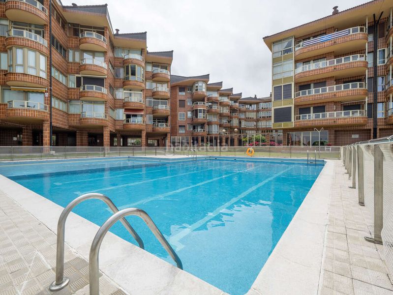Foto d0249008-8197-4692-9390-314e47ec84ec. Pis amb calefacció aparcament piscina a Zarautz