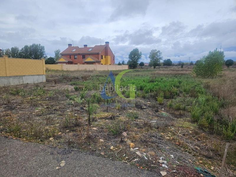 Foto d980e642-4d51-45d0-a585-b144b400471a. Terreny residencial a Villaquilambre