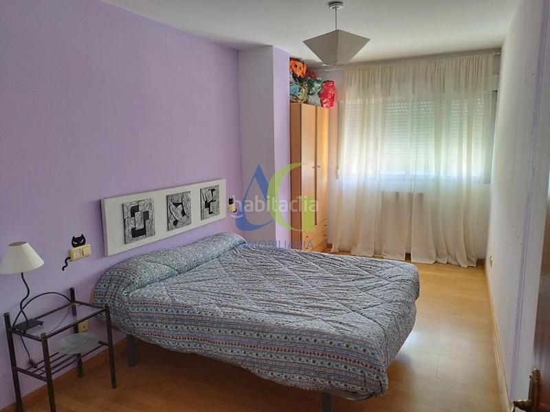 Foto effac054-6e8c-4fcf-8cd3-13a0f228bcc9. Rent flat with heating parking in La Vega - La Sal León