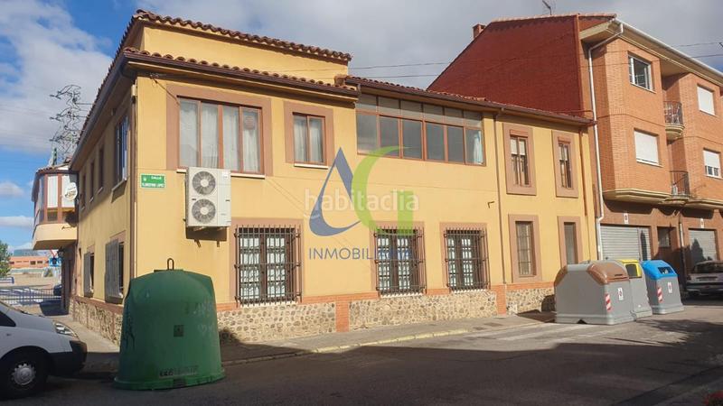 Foto f4c92af0-e828-4e3b-97ee-b5d35f48a2bd. Edifici a Villaquilambre