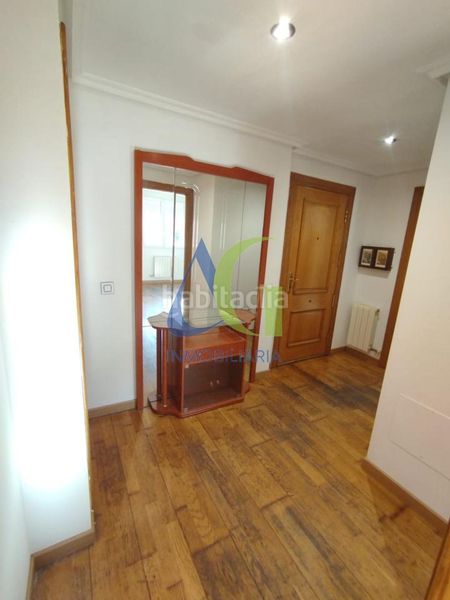 Foto a4f3aa3f-63ca-4024-9c31-55e12344f666. Flat with heating parking in Trobajo del camino
