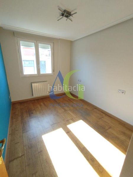Foto b25a3551-2a0a-4927-8225-ee34896e4ab7. Flat with heating parking in Trobajo del camino