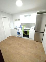 Etagenwohnung  Perez galdos