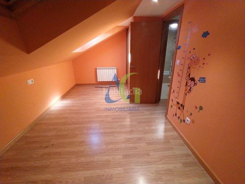 Foto a5341165-a8d2-485d-b1c6-4d75fe37f60e. Dúplex amb calefacció aparcament a Villaquilambre