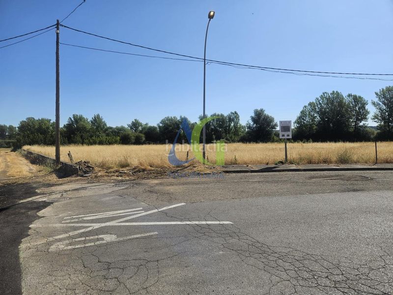Foto e38ee3d9-a7ad-4943-bf2e-da159889fcbf. Finca rústica a Villaquilambre