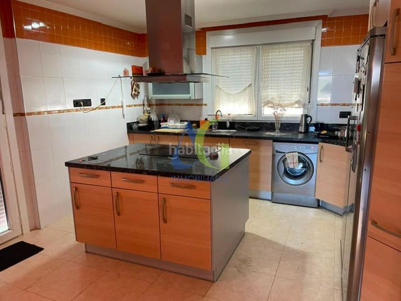 Foto bd7d716f-3251-42b2-82c6-b9687901afbb. Casa amb calefacció aparcament a Sariegos