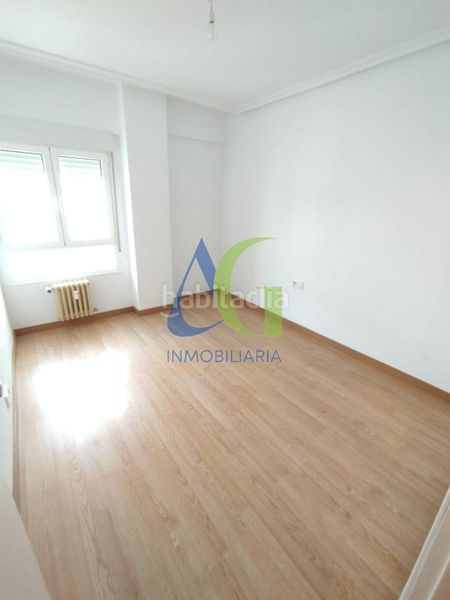 Foto 0f146d83-6128-4057-9666-fcd37e4807ee. Pis amb calefacció a Centro Ciudad León