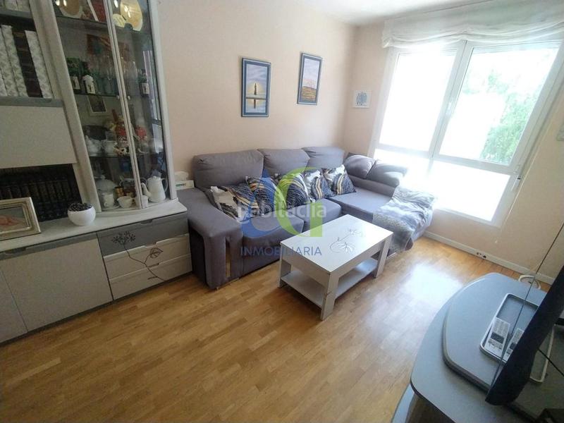 Foto 020517a4-82a5-4b3c-ba85-21023ba3b5e3. Appartement avec chauffage parking dans Trobajo del camino