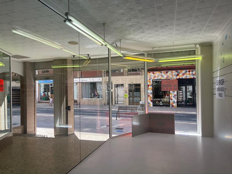 Foto 09688470-7a44-450b-84aa-cba3b6fc0f50. Locale commerciale in calle antolin lopez pelaez 26 in Ponferrada