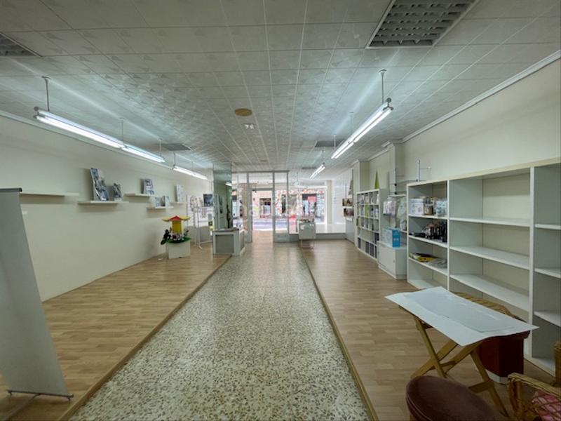 Foto d588dd58-b73a-4aea-8ce0-374c342cdcc2. Locale commerciale in calle antolin lopez pelaez 26 in Ponferrada