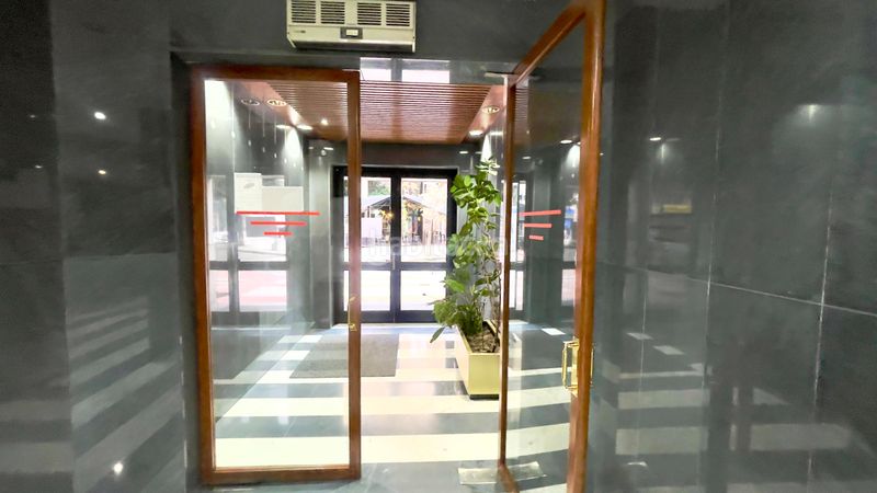 Foto ed7c96de-ab2a-42e5-b74c-a8a029a74a30. Office space in calle república argentina 9 in Centro Ponferrada