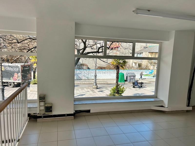 Foto 1a1e7d36-6339-483a-b01a-297276012679. Local commercial dans calle navaliegos 4d dans Centro Ponferrada