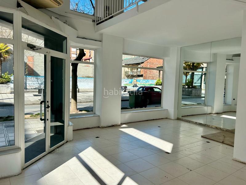 Foto 8f3521e7-6790-4cc9-903e-a3436bb5cf1a. Local commercial dans calle navaliegos 4d dans Centro Ponferrada