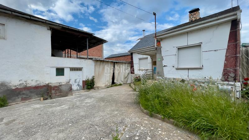 Foto b50ecd1c-bb15-439b-9adc-2570aec73723. Casa in calle el cristo 37a in Priaranza del Bierzo