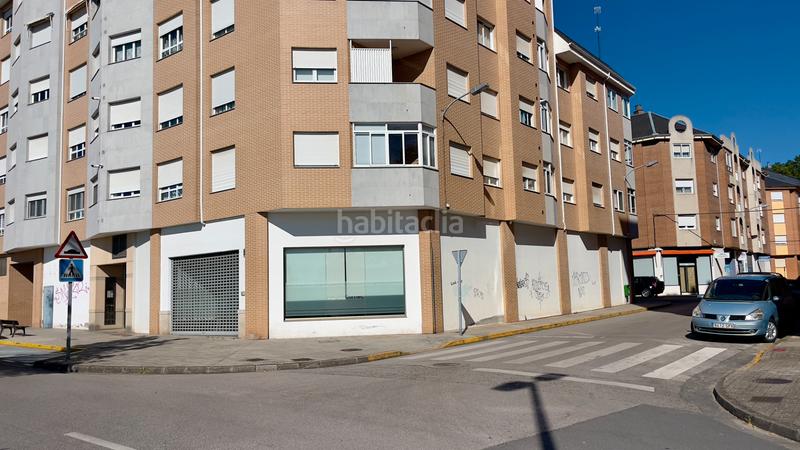 Foto 72eea684-f971-4b16-bd0f-743fb250e2e1. Locale commerciale in avenida de américa 86 in Zona Alta Ponferrada