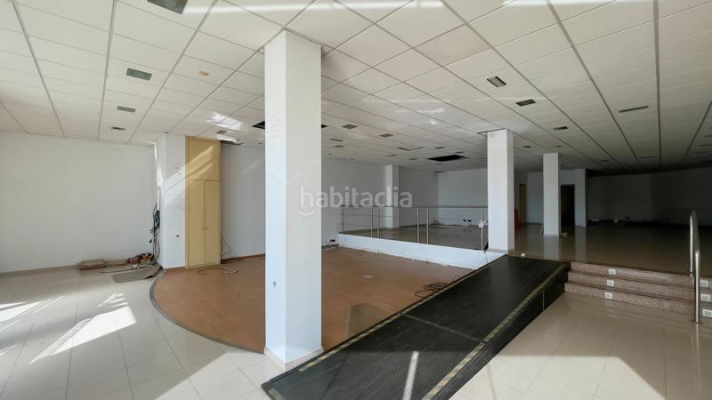 Foto c8bb6dc0-6053-4464-8f91-b427080236e1. Locale commerciale in avenida de américa 86 in Zona Alta Ponferrada