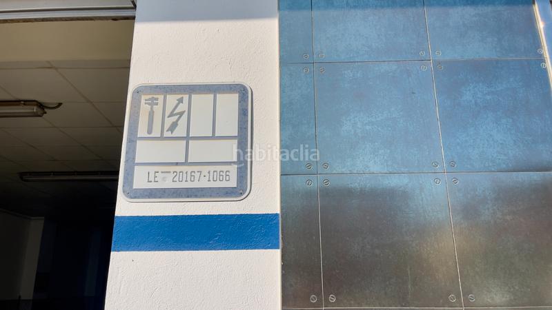 Foto 21c8c5fc-d362-44d3-8691-ae347ee501fc. Local commercial dans avenida de la cemba 2 dans Flores de Sil - La Placa Ponferrada