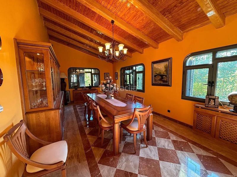 Foto 2f9c6e44-b17b-49c1-a071-5df344c1a864. Chalet in calle del ouro 24 in Cacabelos