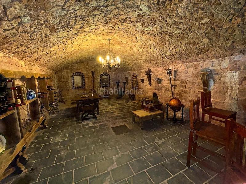 Foto 9c845147-918b-40ac-ac0d-8e7c9c813ca9. Chalet in calle del ouro 24 in Cacabelos