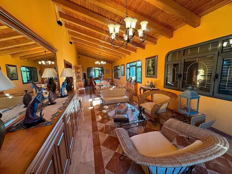 Foto b276e46e-3558-4197-9e28-3b6233a12e39. Chalet in calle del ouro 24 in Cacabelos