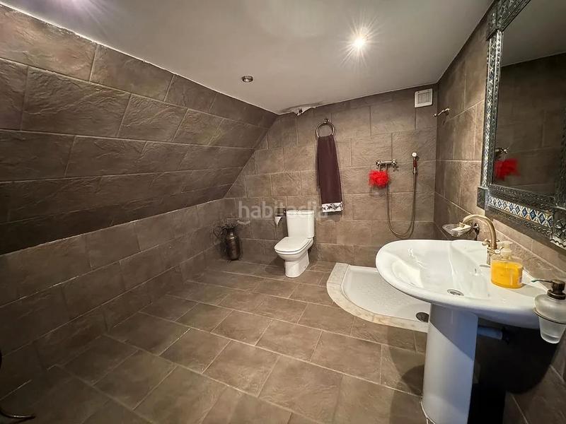 Foto d3f83e65-232d-48ff-b2a1-33d2ee8e1e83. Chalet in calle del ouro 24 in Cacabelos