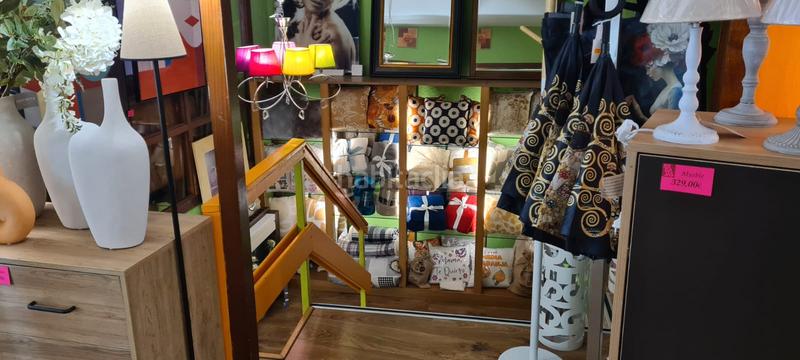 Foto 018e0db2-bb3e-43fe-abbc-8cfbc09da9a4. Local comercial a avenida de la puebla 20 a Centro Ponferrada