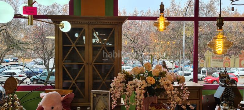 Foto f8015047-c38a-4ec9-bd0f-21e7b3b23f42. Local comercial a avenida de la puebla 20 a Centro Ponferrada