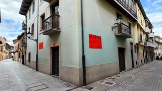 Business premise in Calle el paraisín 19. ??? local comercial en el casco histórico de ponferrada ???