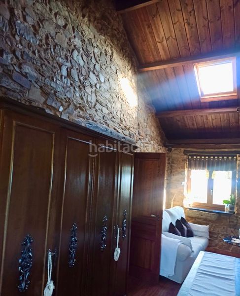 Foto 5ce00ea3-f555-464c-8b01-e3ae98c12098. Masia a calle carretera 19 a Arganza
