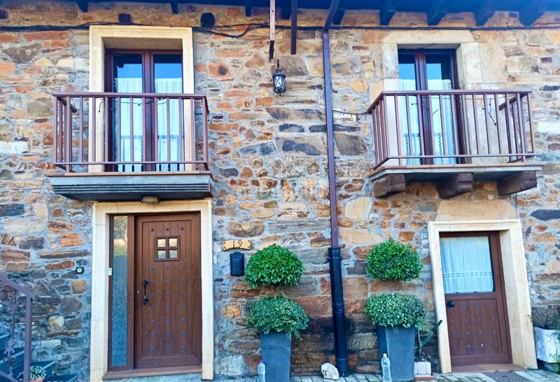 Foto cd890897-94df-4790-937c-19cfdd900b43. Masia a calle carretera 19 a Arganza