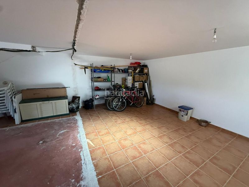 Foto 5e0ca25d-d90a-4f98-bc1f-a0c5f5a99bf8. Casa aparellada amb calefacció aparcament a Cacabelos