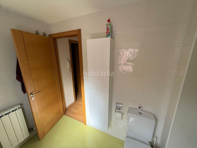 Foto b20cf1f1-ee14-43a4-becd-e59ba2888d5a. Casa aparellada amb calefacció aparcament a Cacabelos