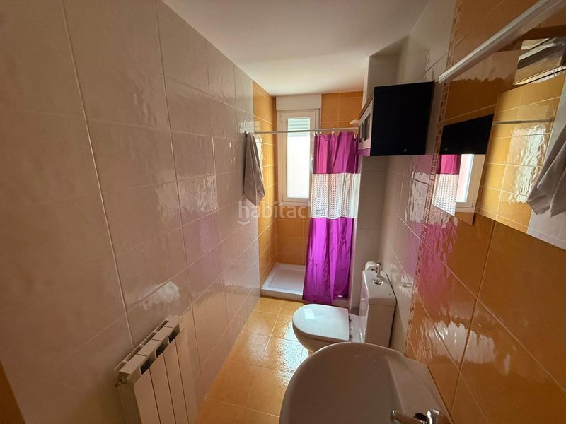 Foto eb6ff4dc-e507-4c58-8def-a32c22af0ef3. Casa aparellada amb calefacció aparcament a Cacabelos