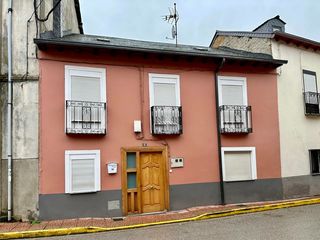 Casa  Travesía san román de bembibre 48. ?? ¡casa en venta en san román de bembibre! ?? ? ¡lista para ent