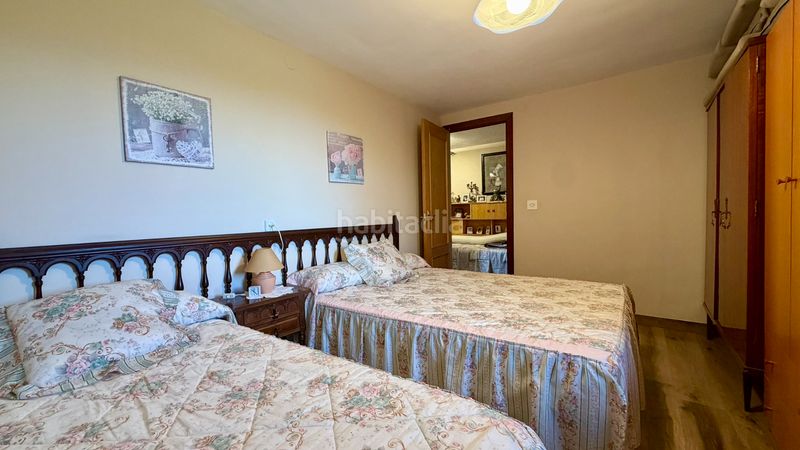 Foto a21af174-e08d-47b3-bd8a-a8a61200fb0d. Casa amb xemeneia calefacció piscina a Cubillos del Sil