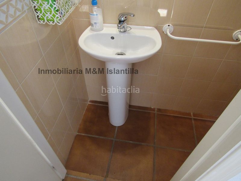 Foto a451dd74-c1f7-40cd-adeb-064d3aa3d46d. Casa adossada amb aparcament piscina a Islantilla golf Islantilla