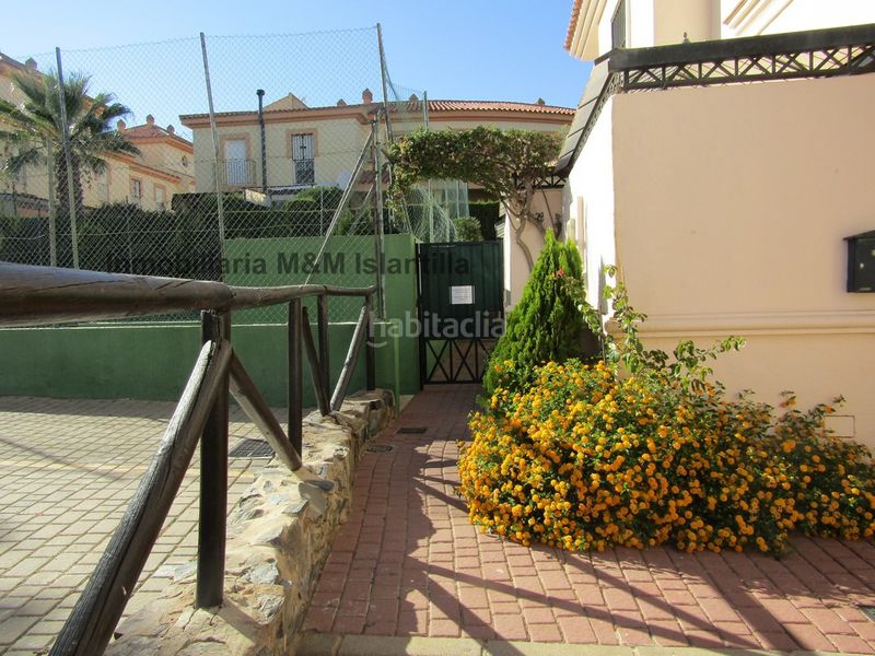 Foto bce4b62a-2ba4-4819-bcb0-e5f2a39b753a. Casa adossada amb piscina a Islantilla golf Islantilla