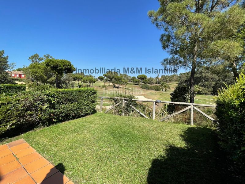 Foto f0539fb9-aad7-4bb9-ab32-fddf7589d960. Casa adossada amb piscina a Islantilla golf Islantilla